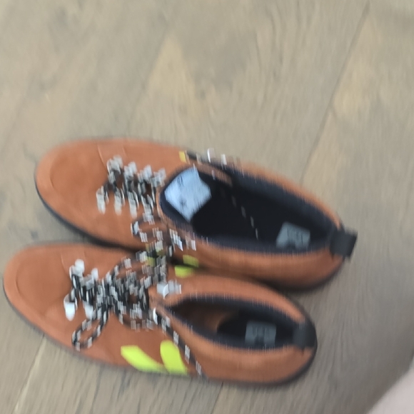 Veja Men's 45/11.5 Brown and Neon Yellow Chukka Style Sneakers - Picture 5 of 5